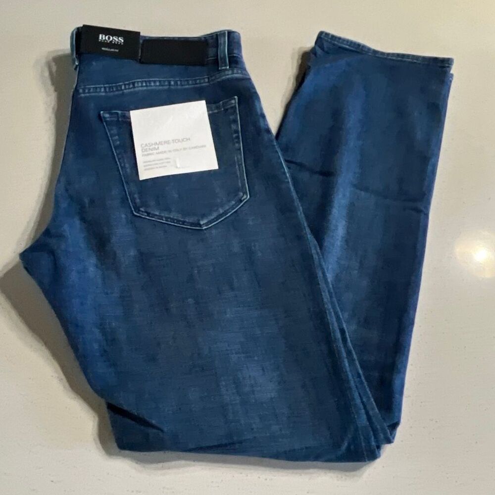 NWT Boss Hugo Boss Cashmere Touch Regular Straight Fit Blue Jeans Denim Size 32x